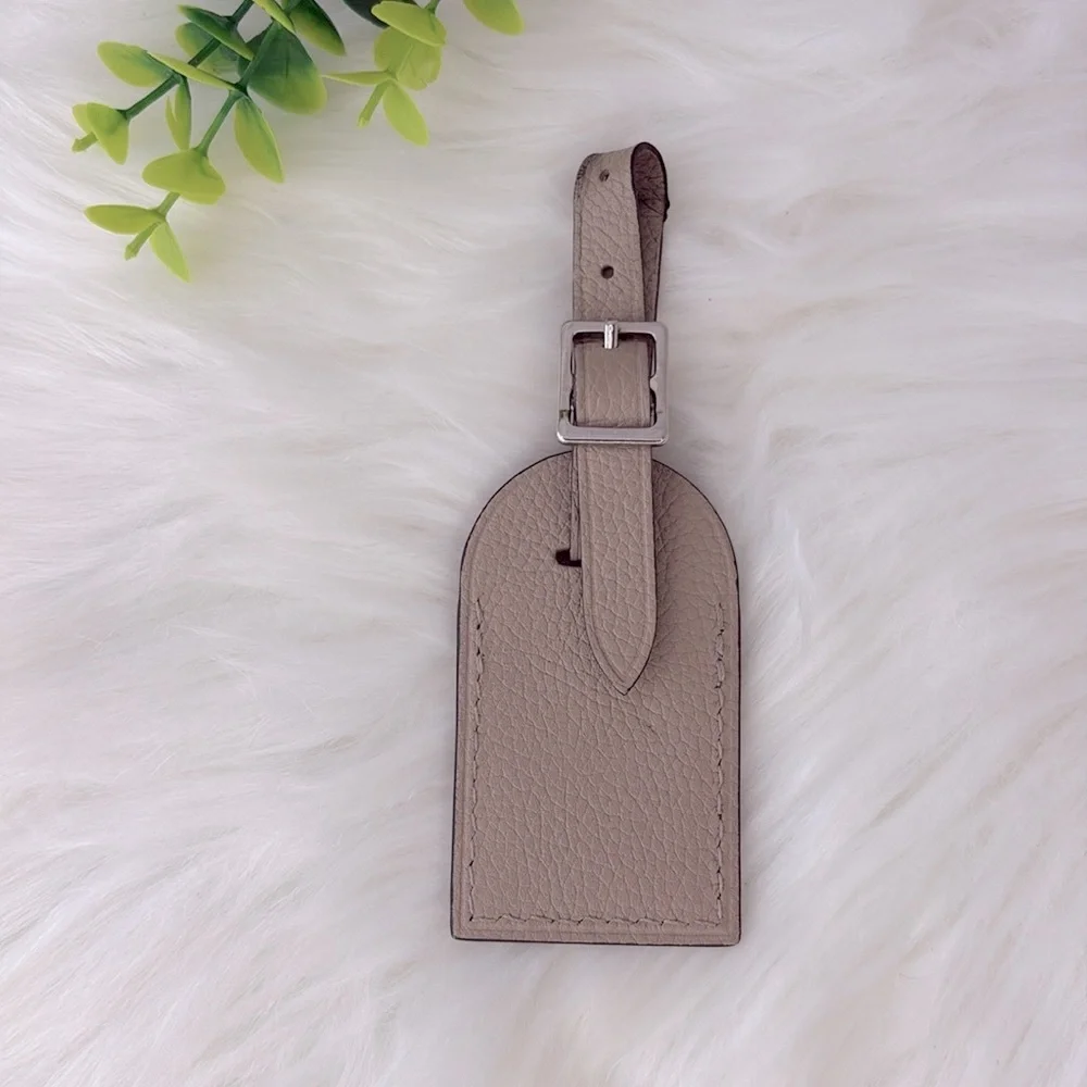 Louis Vuitton Taiga Leather Luggage Tag‎